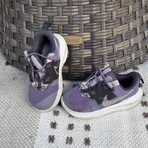 Nike Kids Purple and Black Sneakers